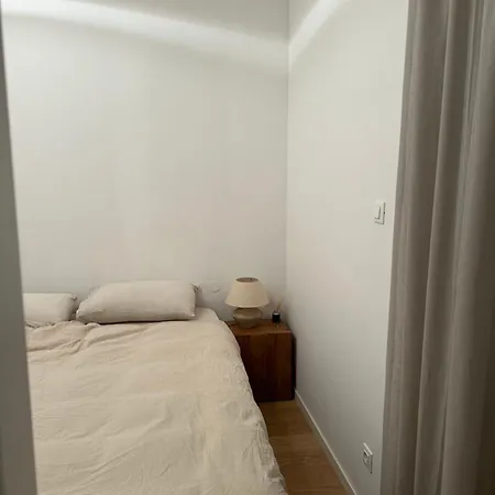 Znjan Beachfront Luxury Beautiful New With Garden Jacuzzi And Sauna شقة سبليت