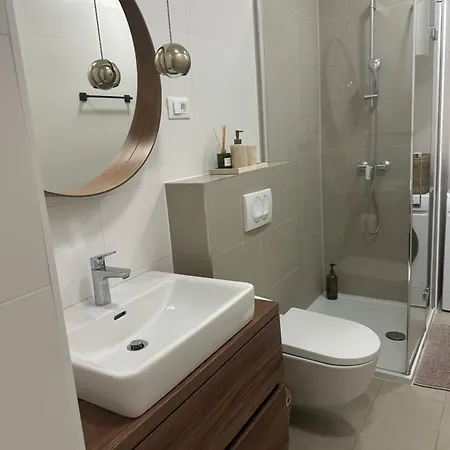 Znjan Beachfront Luxury Beautiful New With Garden Jacuzzi And Sauna *