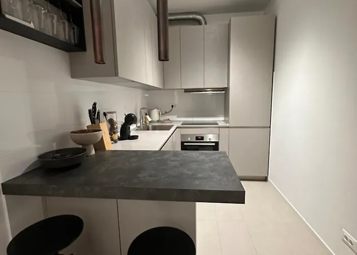 Znjan Beachfront Luxury Beautiful New With Garden Jacuzzi And Sauna * سبليت