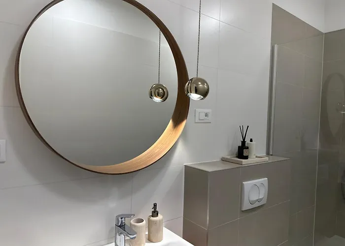 Znjan Beachfront Luxury Beautiful New With Garden Jacuzzi And Sauna *